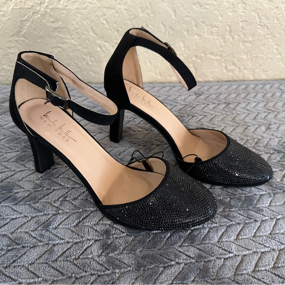 New Nicole Miller NY Heels Black
